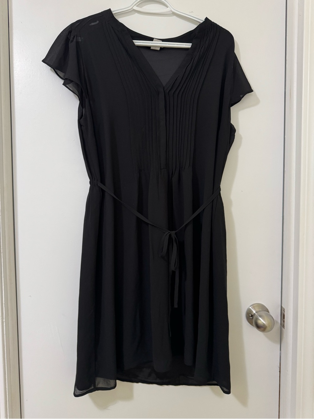 H&M Black Pintuck V-Neck Midi Dress with Waist Tie